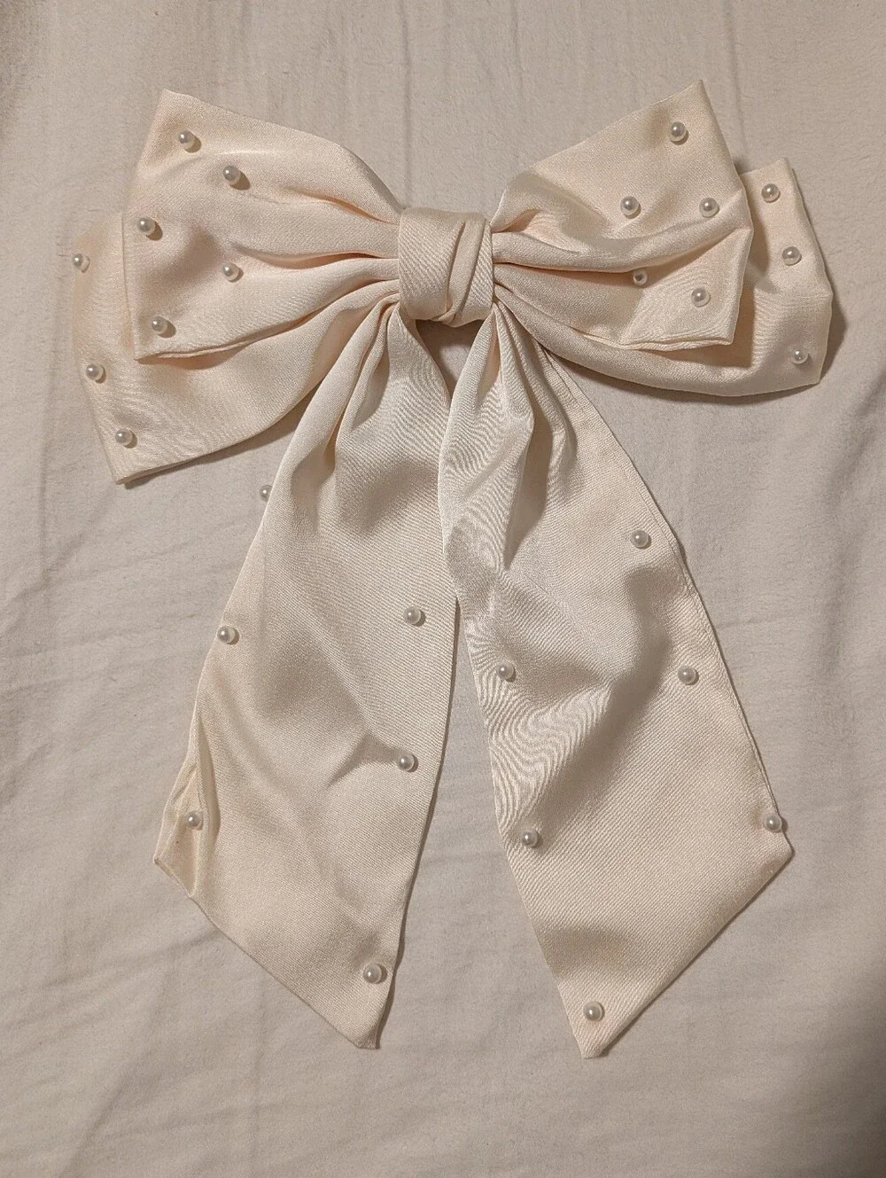 Francesca's Pearl-Trim Satin Bow in Cream